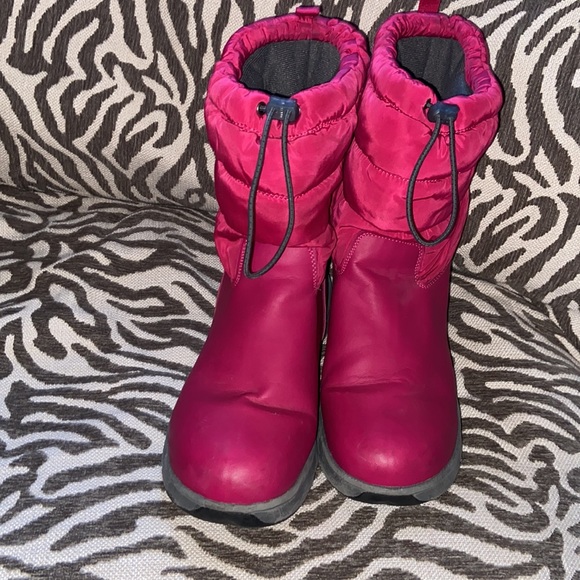 Shoe Sale Pink insulated snow boots. - Picture 2 of 7